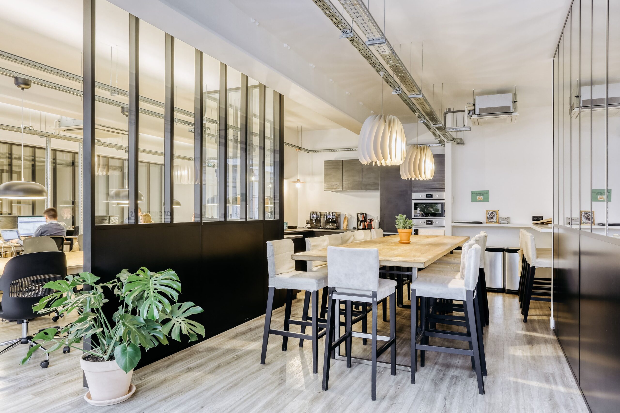Bureau moderne Defacto